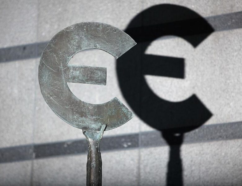 Нацбанк знову встановив рекордний курс євро