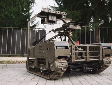 Наземний дрон взяв у полон трьох росіян