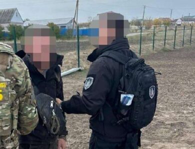 Обіцяв службу в тилу за 5000 доларів ДБР завершило розслідування щодо прикордонника-хабарника