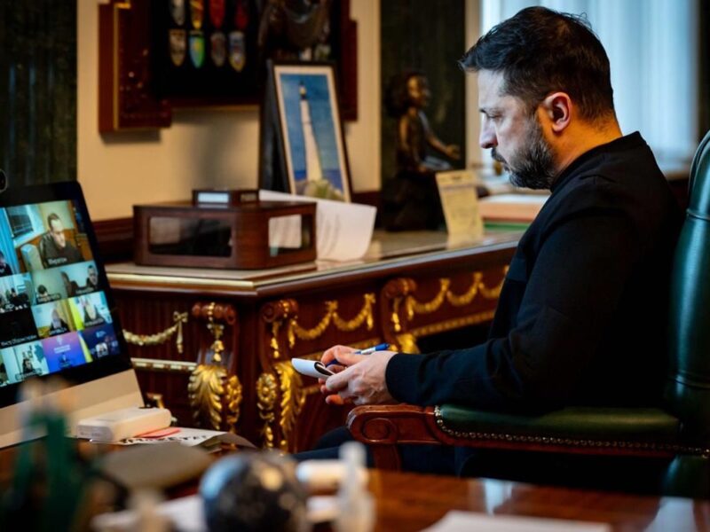 Опалення у Києві: Зеленський доручив “розібратися”