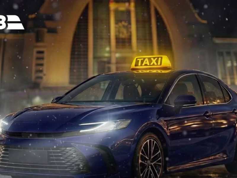 Пасажири УЗ отримають знижку на таксі під час комендантської години