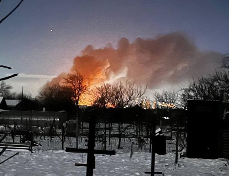 Перший пішов: РФ починає рік з палаючим НПЗ