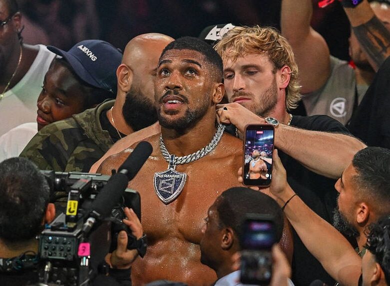 Під час смертельної аварії у Джошуа вкрали телефон