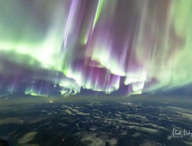 Пілот зафіксував історичне полярне сяйво над Атлантикою