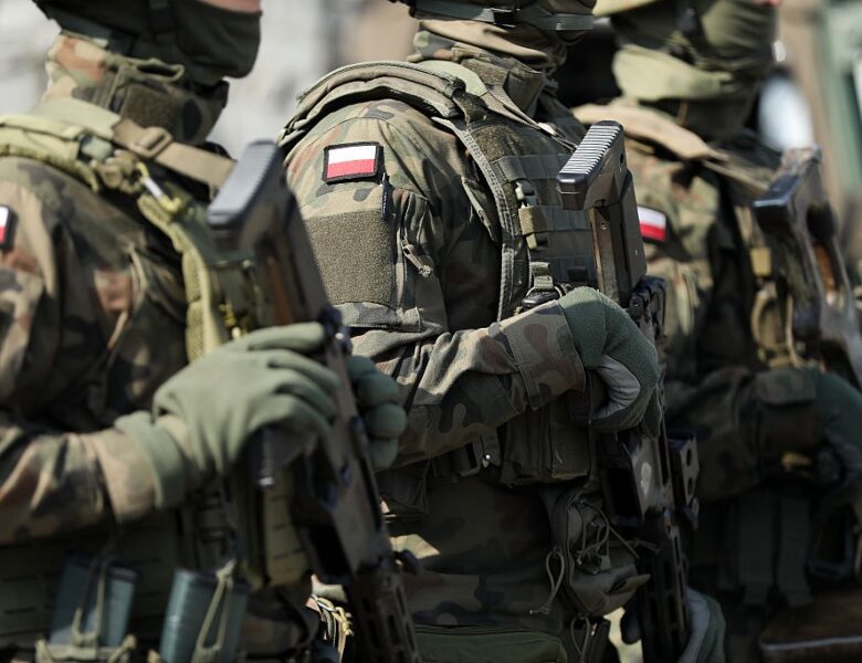 Польща через повітряні кулі з Білорусі закрила повітряний простір