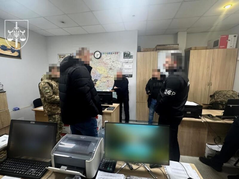 Посадовця ДПСУ затримали на хабарі