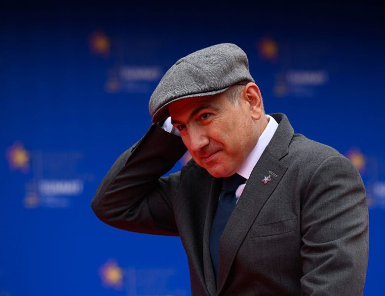 Премʼєр Вірменії Пашинян створив власний музичний гурт