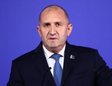 Президент Болгарії оголосив про відставку