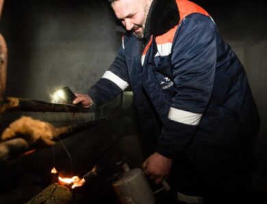 Ремонтні бригади ЖКГ та Укрзалізниці отримають доплати – Кулеба