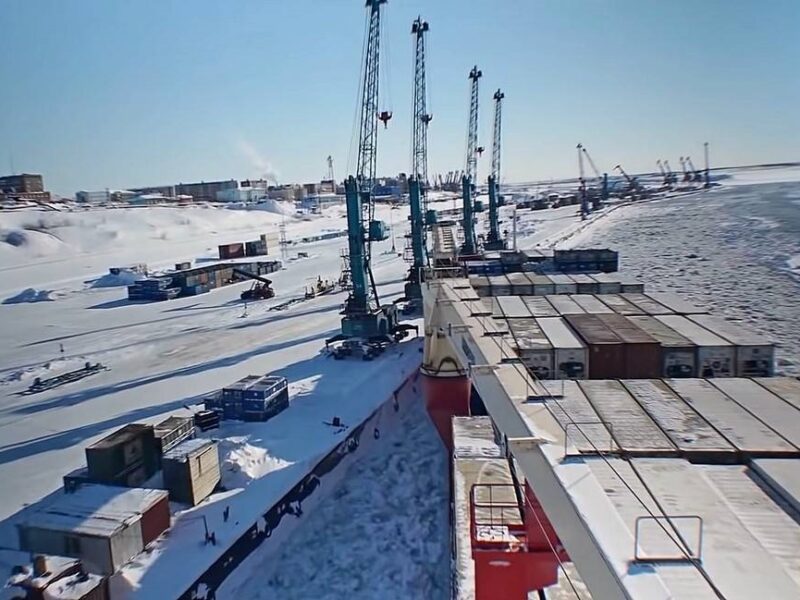 РФ не здатна обслуговувати порти в Арктиці – розвідка