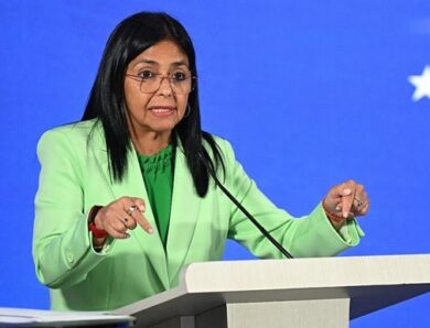 Родрігес: Венесуелі “досить” наказів США