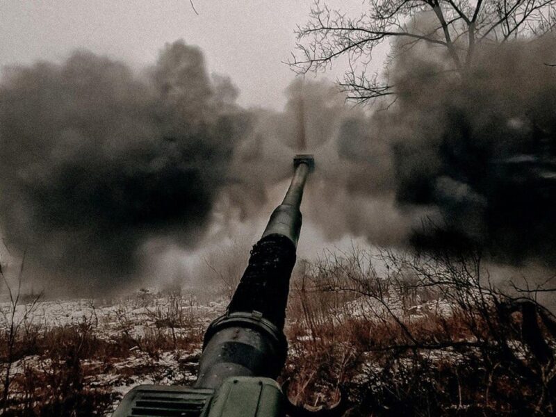 Росія посилено атакує на трьох напрямках – Генштаб