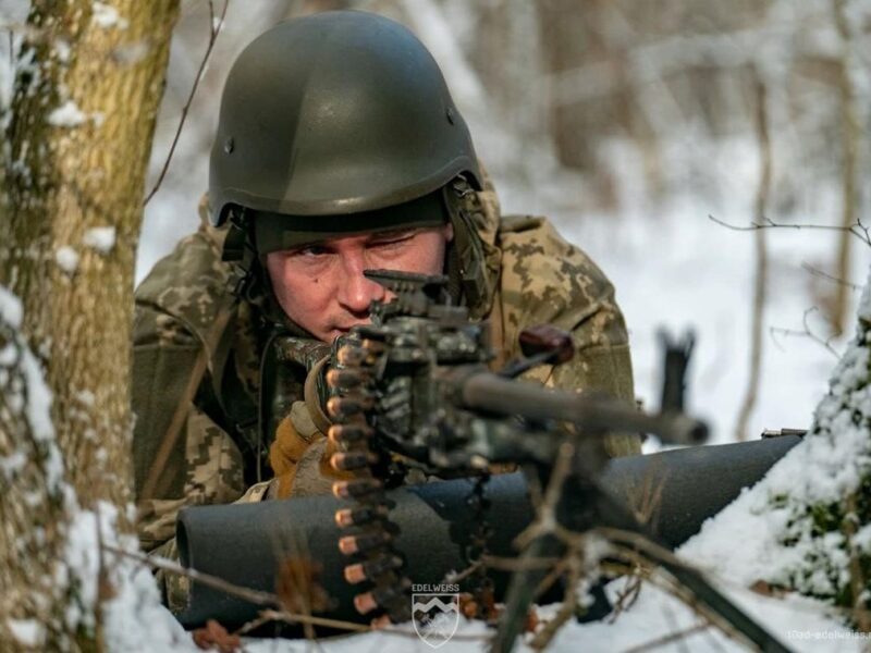 Росія зупинила атаки на п’яти напрямках – Генштаб