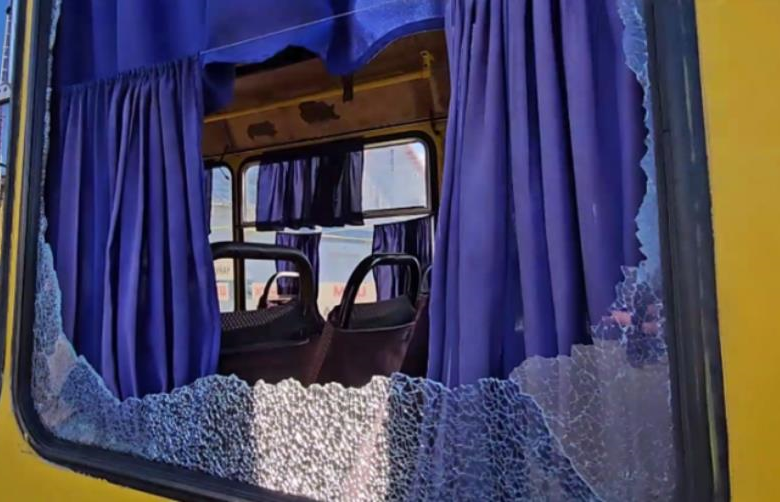 Росіяни атакували маршрутку в Херсоні: є жертва