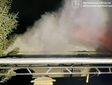 Росіяни вдруге за ніч атакували Запоріжжя: пошкоджені будинки