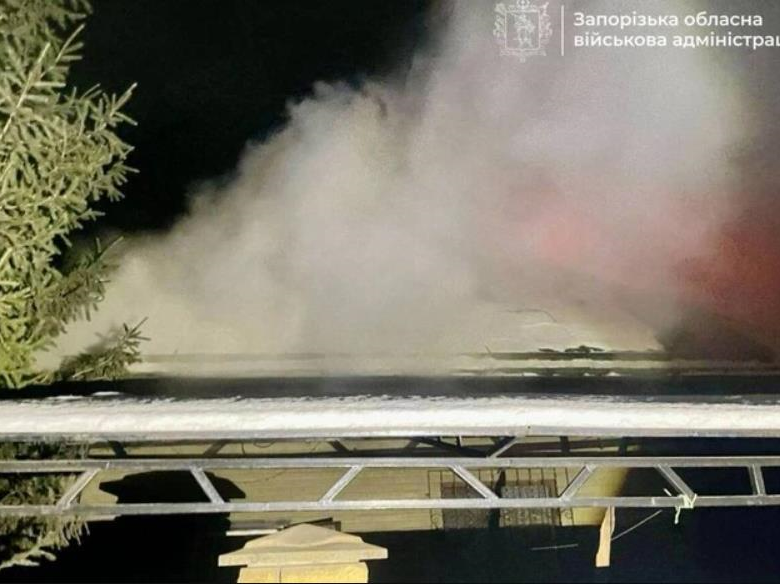 Росіяни вдруге за ніч атакували Запоріжжя: пошкоджені будинки