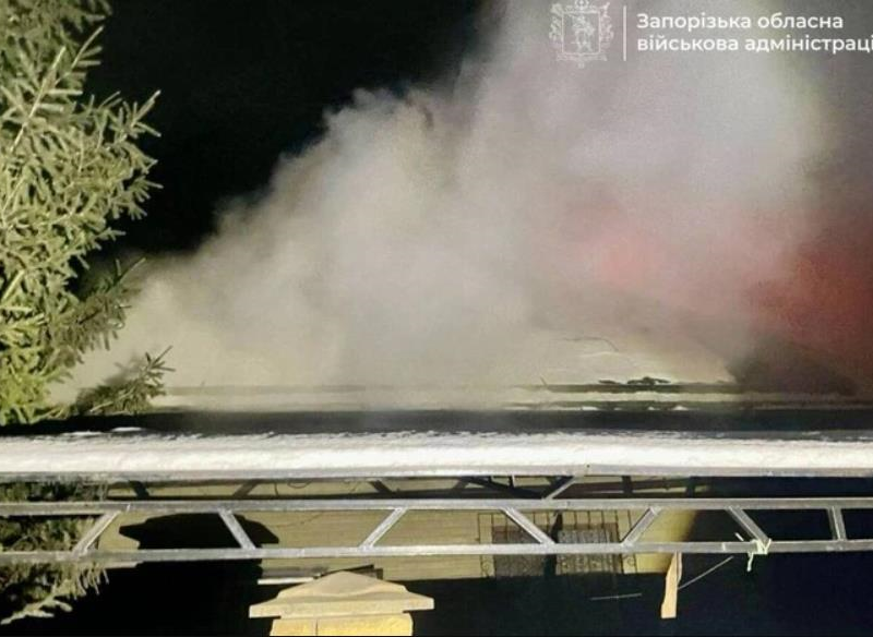 Росіяни вдруге за ніч атакували Запоріжжя: пошкоджені будинки