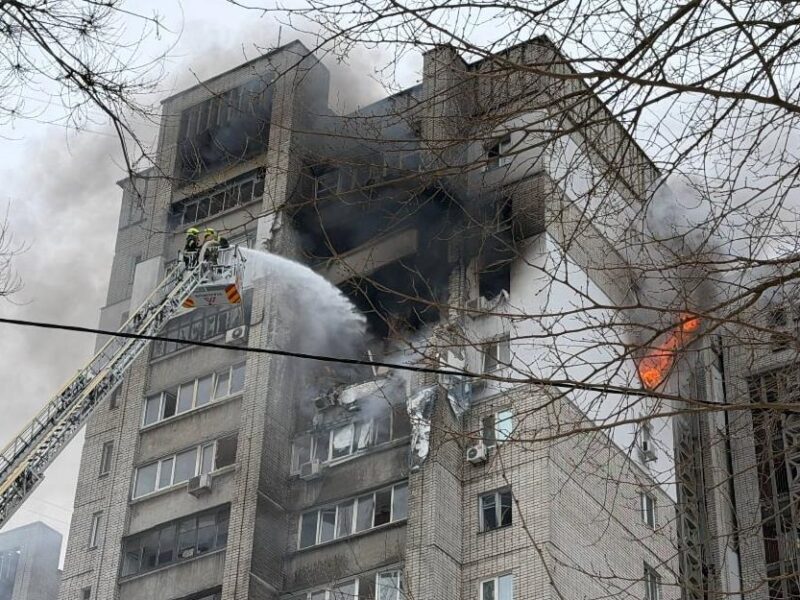 Росіяни влучили дроном в житловий будинок у Дніпрі