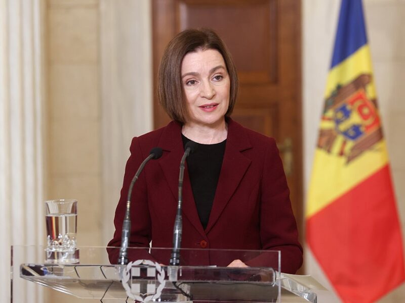 Санду заявила про готовність проголосувати за об’єднання Молдови та Румунії