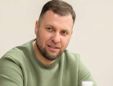 Сімейний бюджет чиновників директор одеського КП Шека отримав 700 тисяч подарунку від матері-держслужбовиці