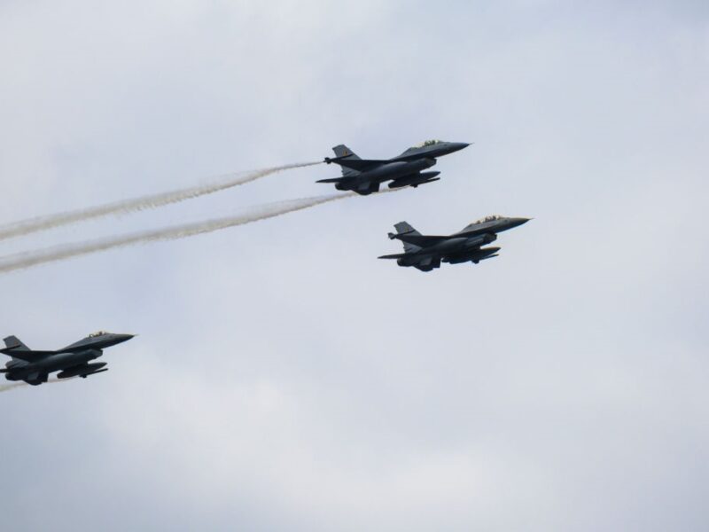 США уклали контракт на обслуговування винищувачів F-16 України