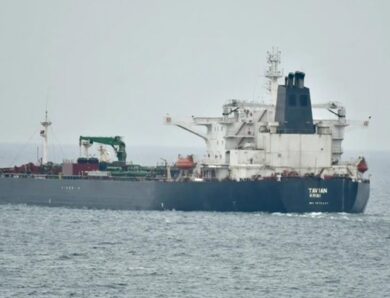 Танкер-привид здійснив раптовий розворот у Балтійському морі