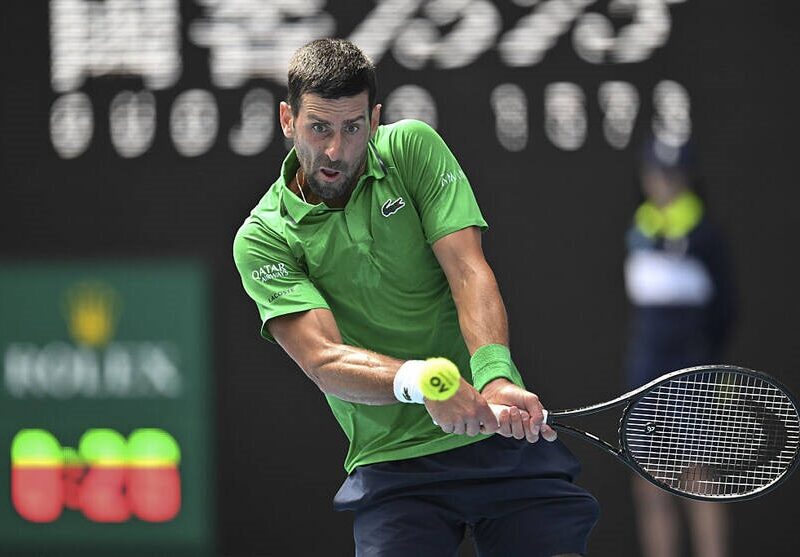Технічні перемоги вивели Джоковича до півфіналу Australian Open