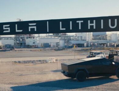 Tesla запустила перший у США завод із переробки літієвої руди