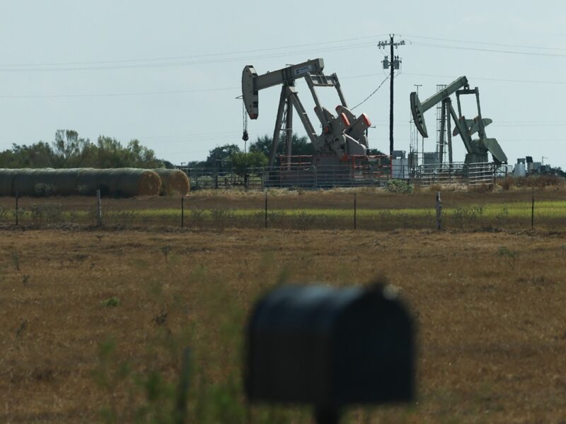 Трамп задумав обвалити ціни на нафту: чим це загрожує Росії