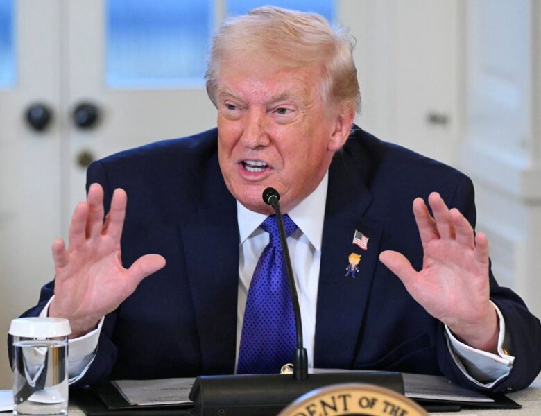 Трамп запропонував РФ і Китаю купувати нафту у США