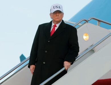 Трамп знову атакує Зеленського. Перемовини і Давос