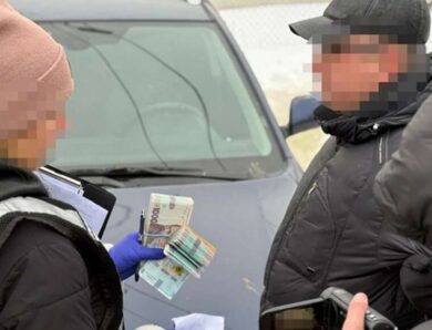 Ціна 5500 доларів Ексдепутат зі Стрийщини обіцяв зняти призовника з розшуку і вирішити питання з ВЛК