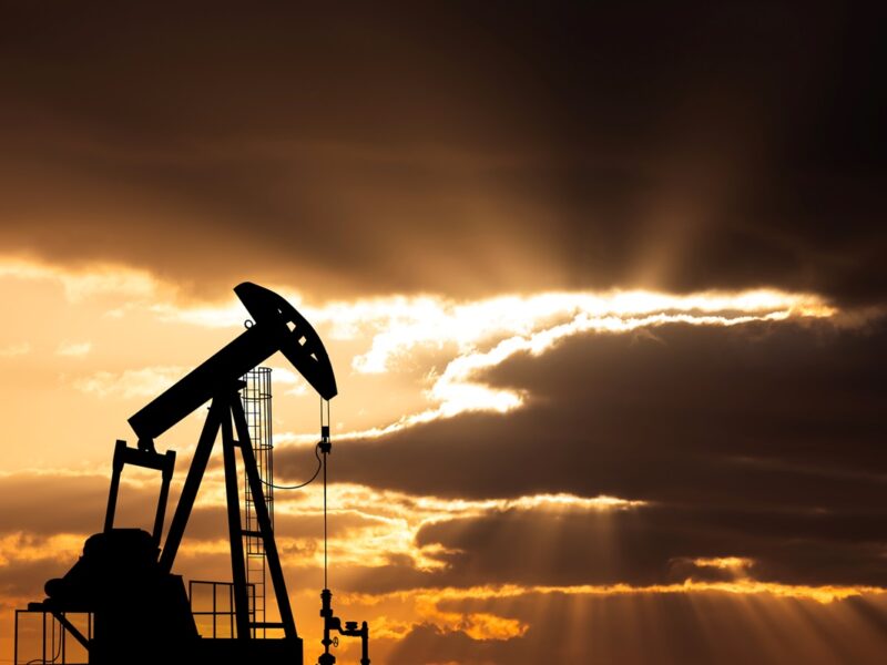 Ціни на нафту почали зростати після рекордного падіння – ЗМІ