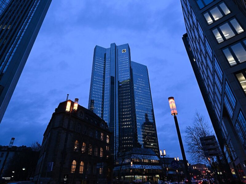 У Deutsche Bank провели обшуки через компанії, пов&rsquo;язаними з Абрамовичем