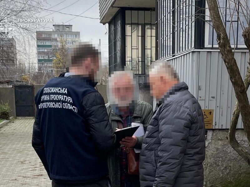 У Дніпрі судитимуть хірурга за залишену серветку у тілі пацієнтки