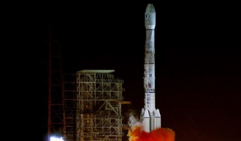 У Китаї втрачено супутник і ракету під час космічних запусків