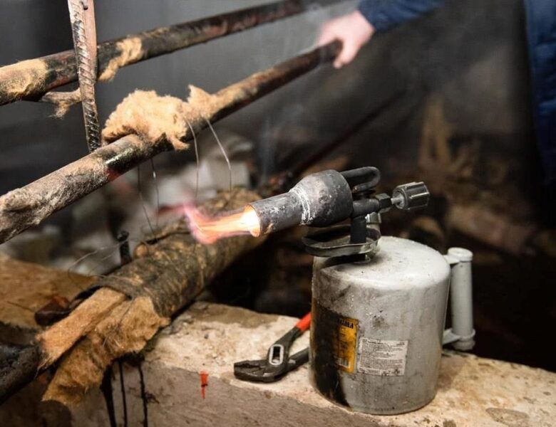 У Києві без тепла залишаються 737 житлових будинків