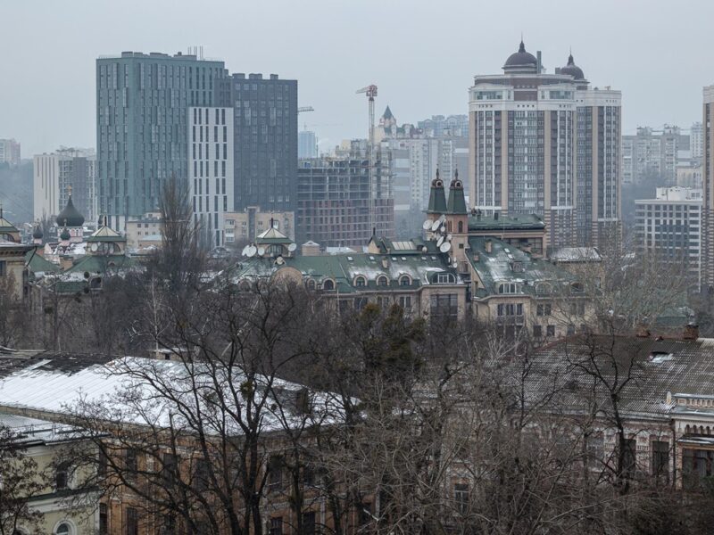 У Києві і чотирьох областях аварійні відключення