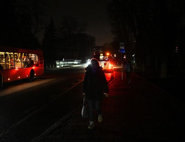 У Львові відключили світло в частині лікарень