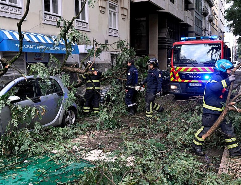У Португалії внаслідок шторму Крістін загинули п’ятеро людей