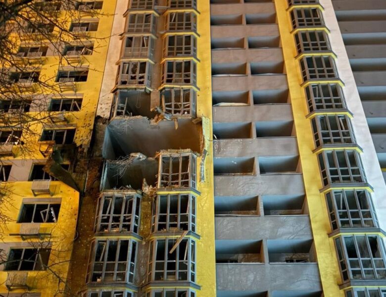 Удар Росії: у Києві тисячі будинків без опалення