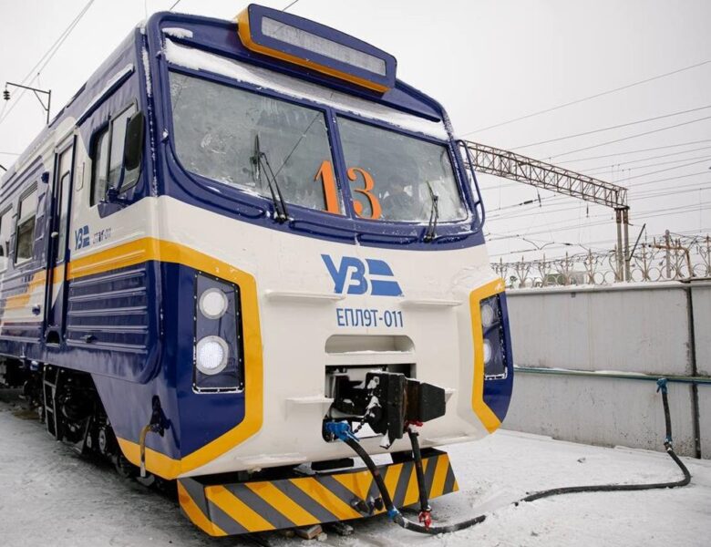 Укрзалізниця через непогоду відправила кілька поїздів з затримками