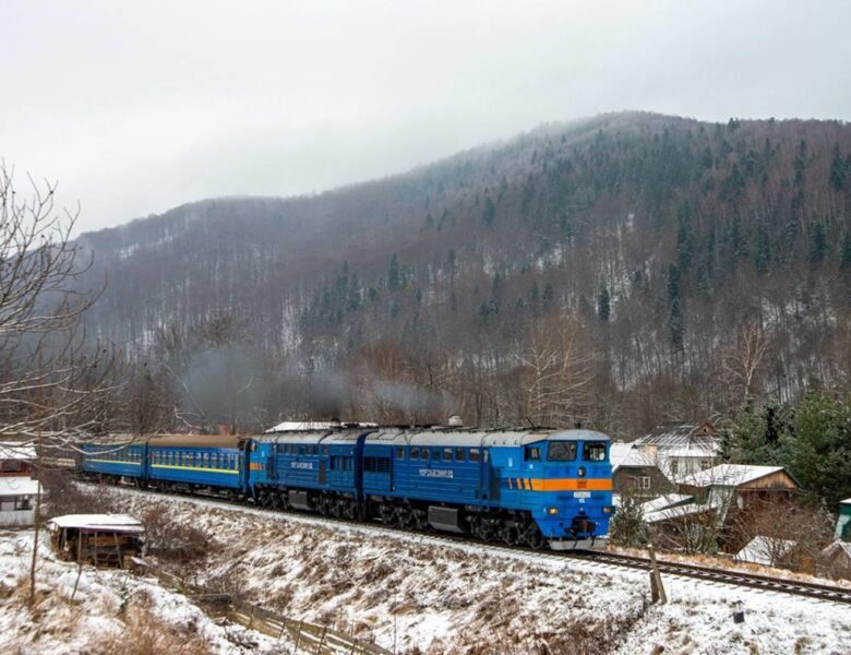 Укрзалізниця повідомила про затримку понад 40 поїздів