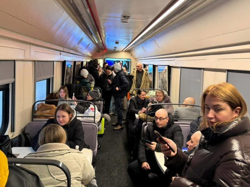 Укрзалізниця відкрила перший “пункт незламності” за кордоном