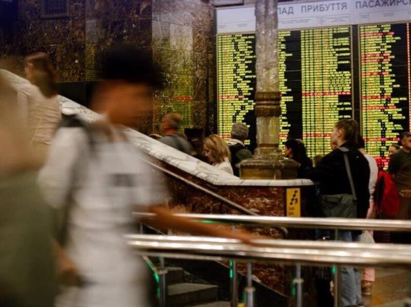 Укрзалізниця відкрила продаж квитків на рейси за новими графіками