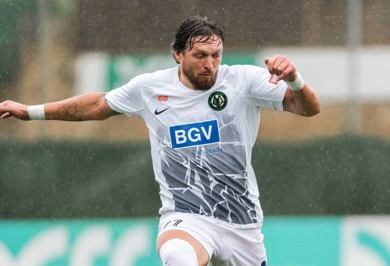 Усик-футболіст: український боксер коментує участь у футбольному матчі