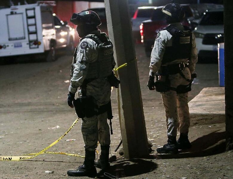 В Мексиці невідомі на футбольному стадіоні розстріляли 11 людей