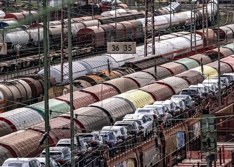 В Німеччині з рейок зійшов локомотив, поліція не виключає саботаж – ЗМІ