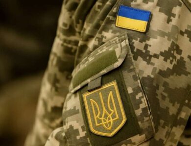 В Одесі суд заарештував трьох працівників ТЦК та члена ГО за вимагання хабаря під час мобілізації