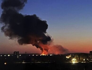 В окупованому Донецьку чутно вибухи, зникло світло